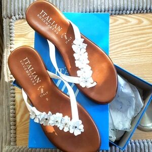 Italian Shoemakers Sandals Size 9 NWB
